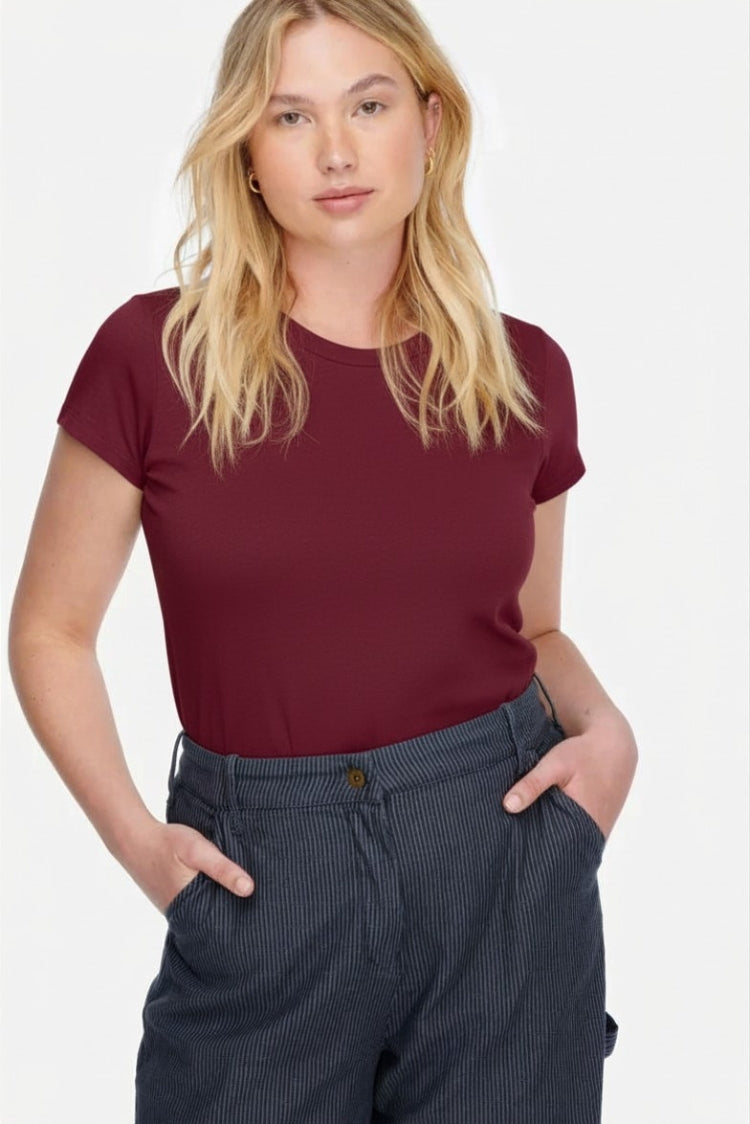 Frank Tee - Burgundy