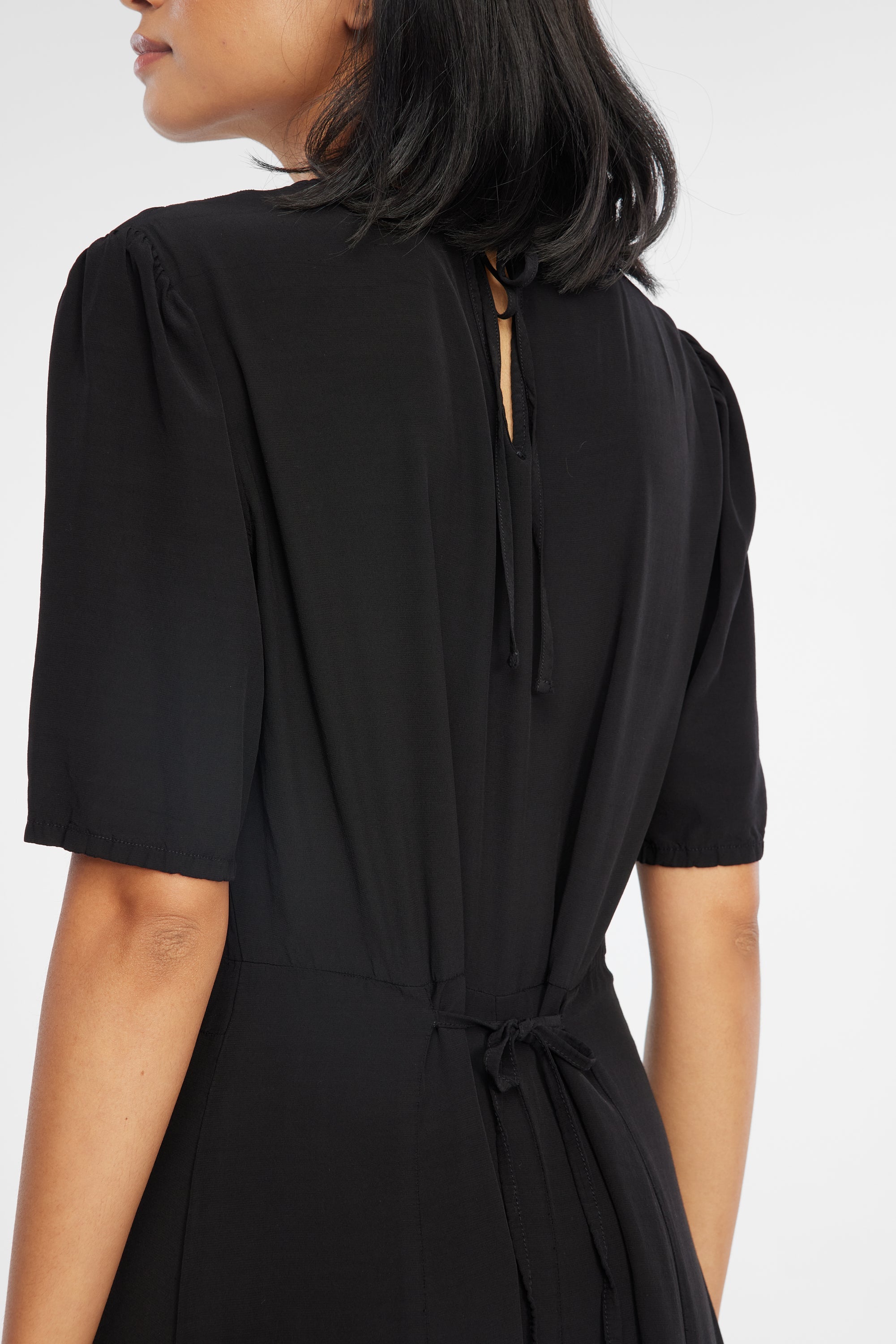 Serena Dress - Tar